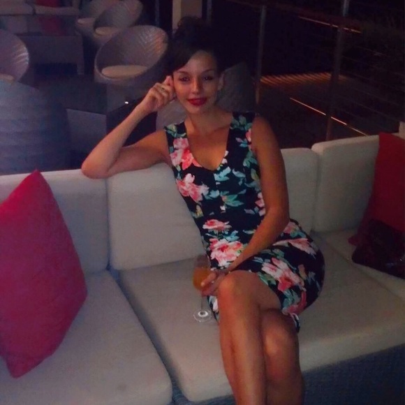 Meet your Posher, Selin - Picture 5 of 7